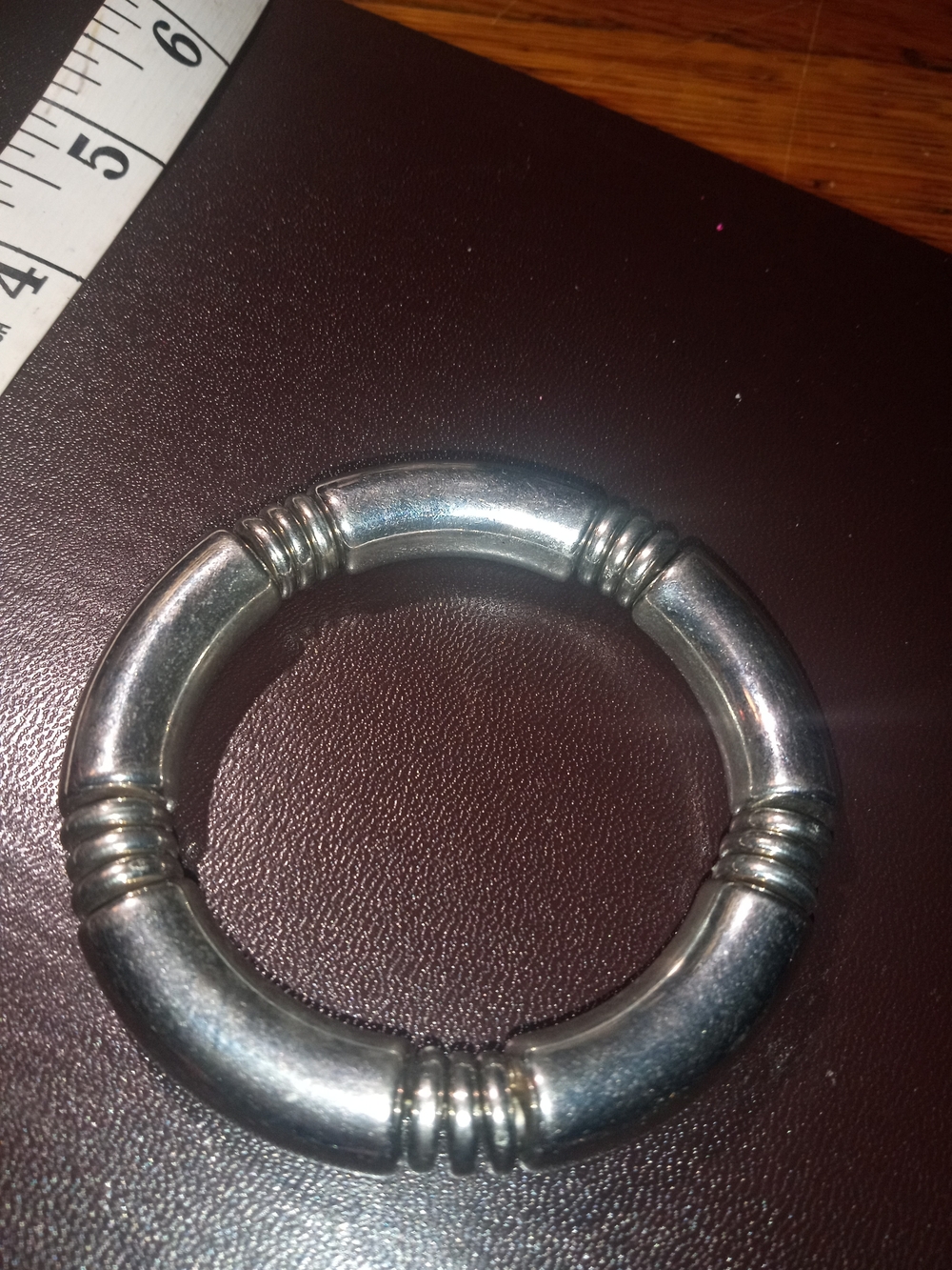 Silver-Tone Women’s Stretch Bracelet